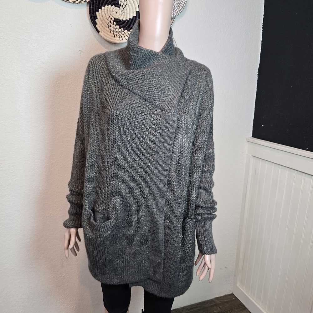 Abercrombie & Fitch Medium Gray Cardigan Pockets